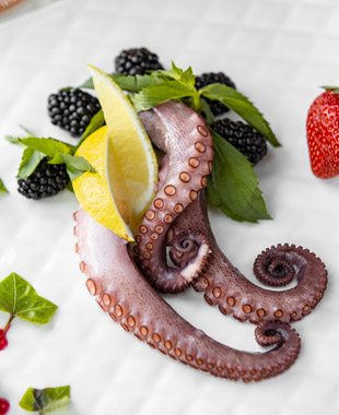 Tentacule de caracatiță la grătar